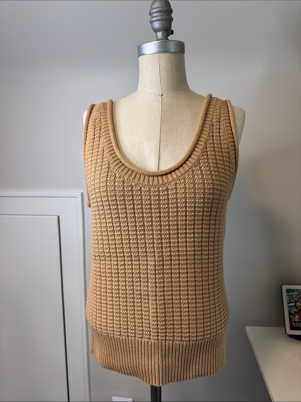 Quince 100% organic carton, waffle cropped sweater tank M Camel
